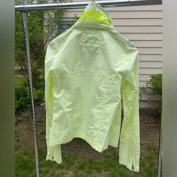 Bench Spring Jacket - Picture 2 of 3